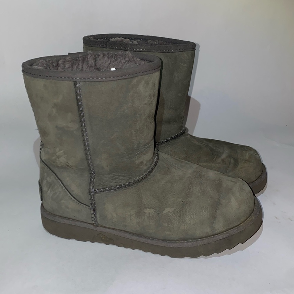 Ugg suede boots, youth 2